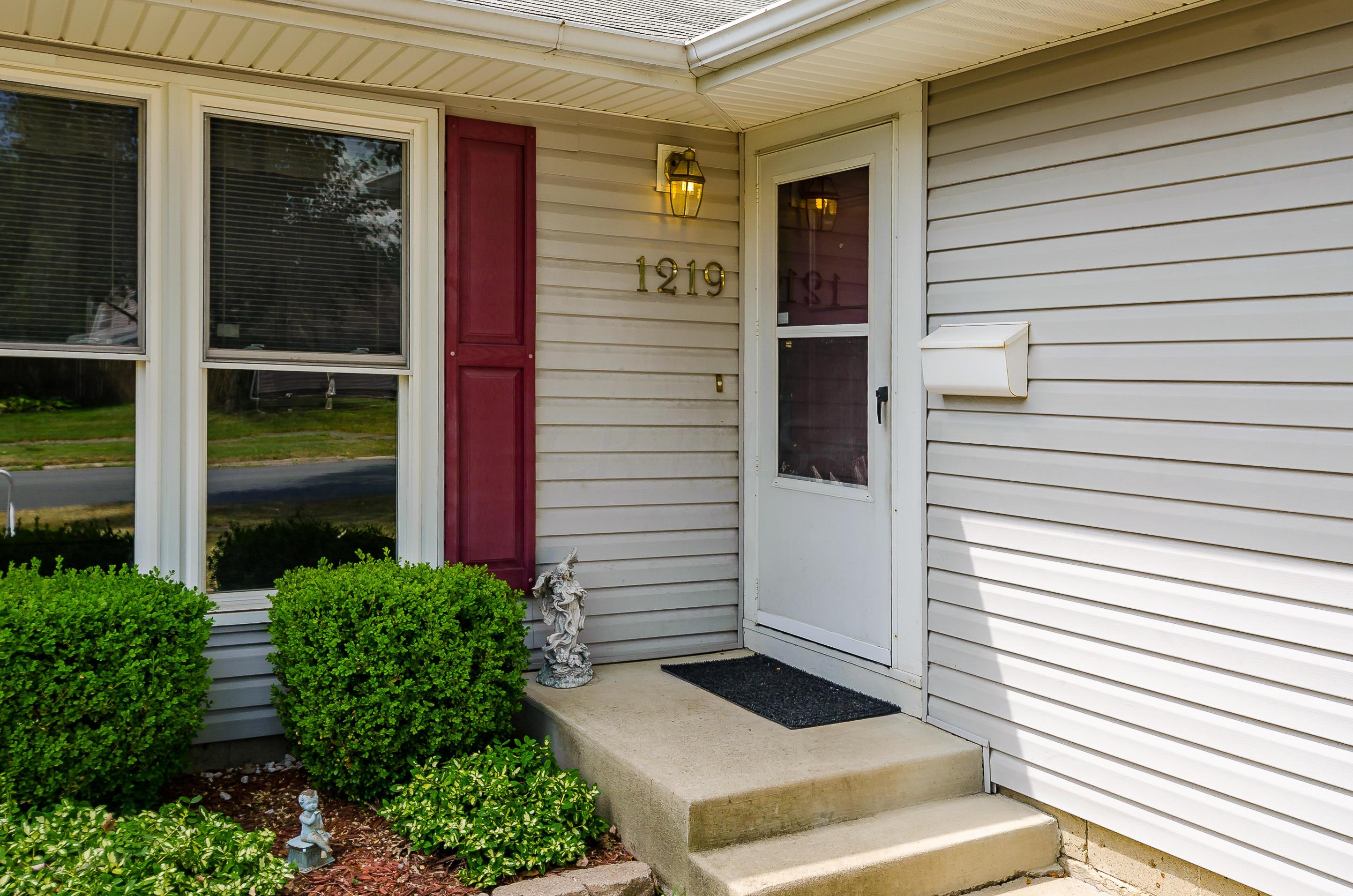 1219 Country Club Road Columbus, OH 43227 - Photo 4 of 45 Gallery Image 4