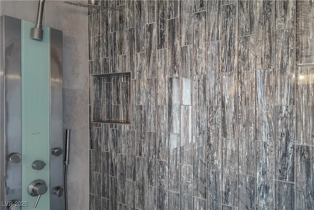 $2,700 | 3020 Waterview Drive, Las Vegas, NV 89117