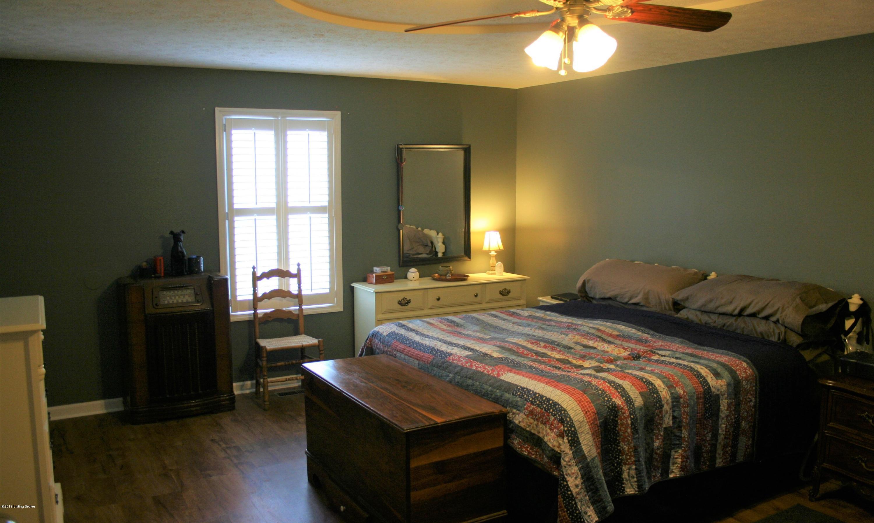 12514 Bald Knob Road Frankfort, KY 40601 - Photo 13 of 61 16