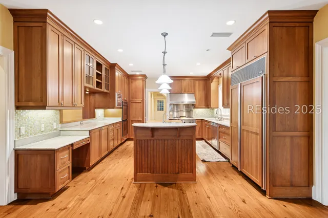 $1,099,000 | 46 Hawthorne Road, Bluffton, SC 29910