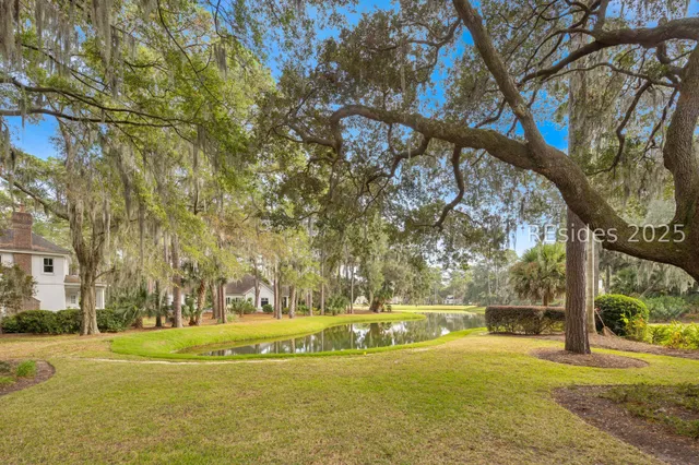 $1,099,000 | 46 Hawthorne Road, Bluffton, SC 29910