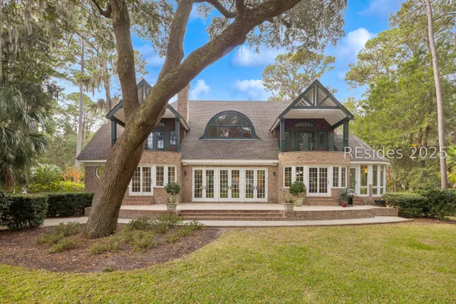 $1,099,000 | 46 Hawthorne Road, Bluffton, SC 29910