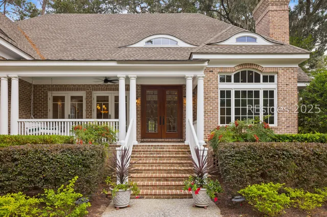 $1,099,000 | 46 Hawthorne Road, Bluffton, SC 29910