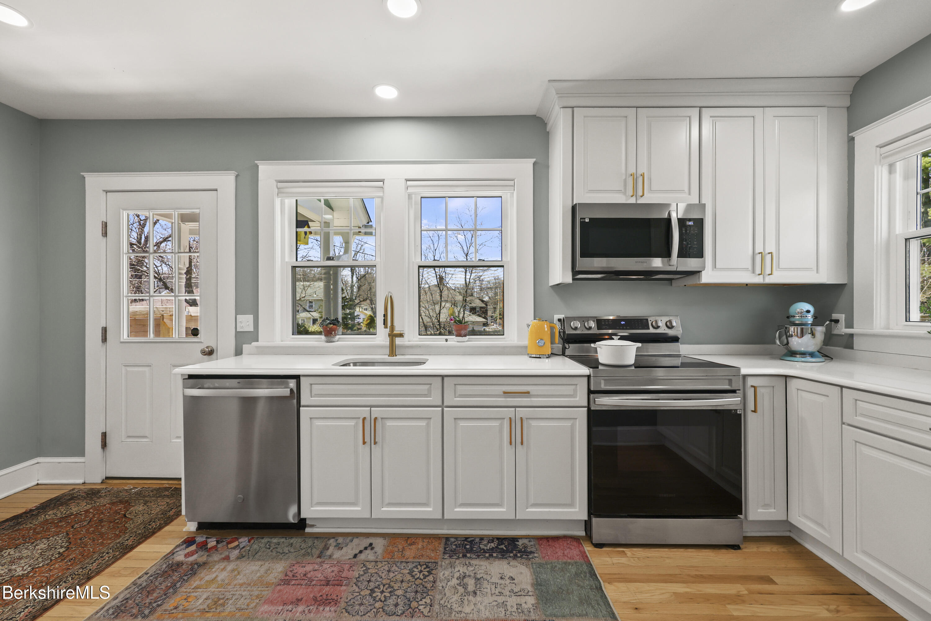 92 Northumberland Road Pittsfield, MA 01201 - Photo 13 of 33 95 Kitchen