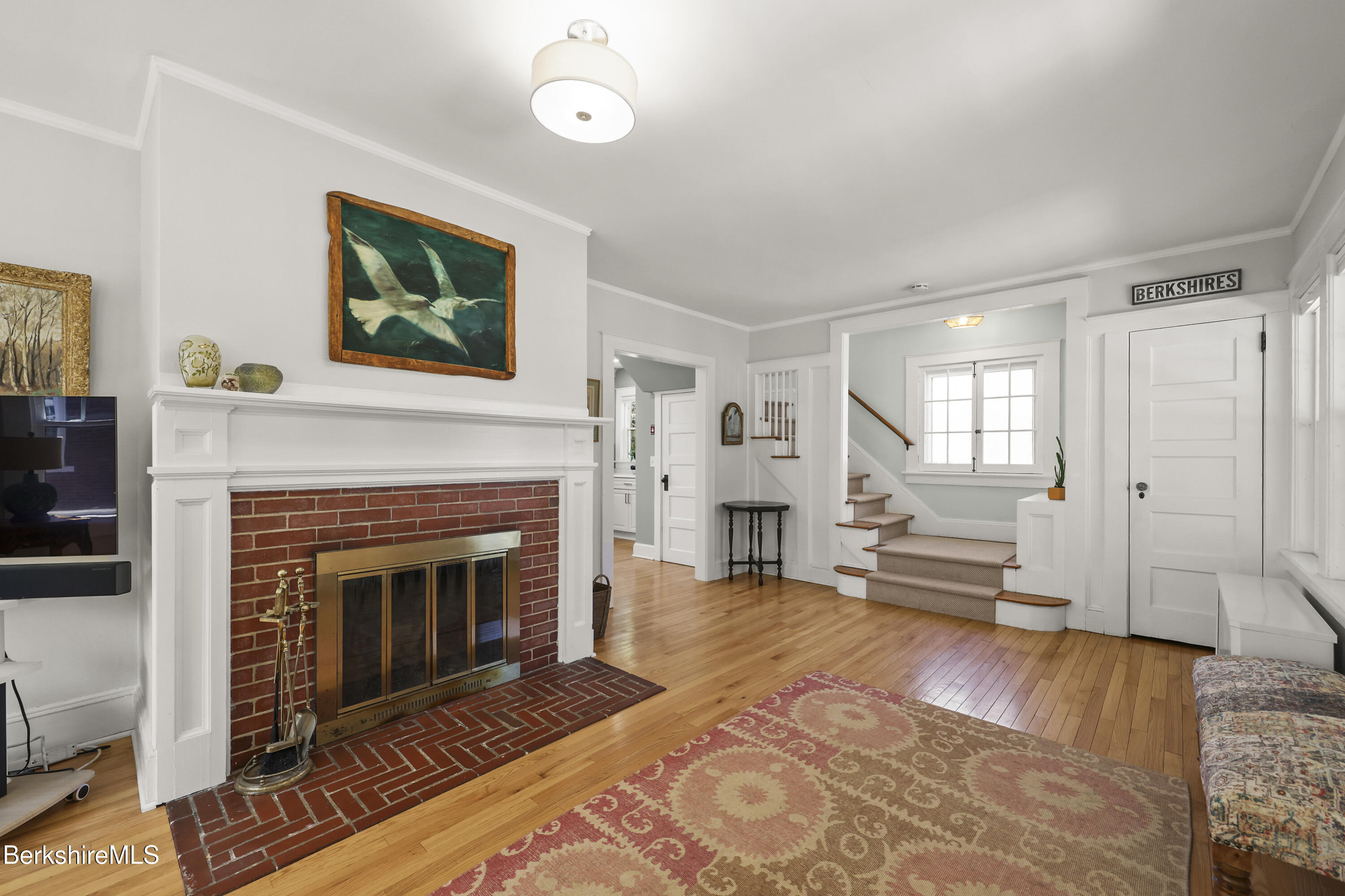 92 Northumberland Road Pittsfield, MA 01201 - Photo 6 of 33 30 Front Entry