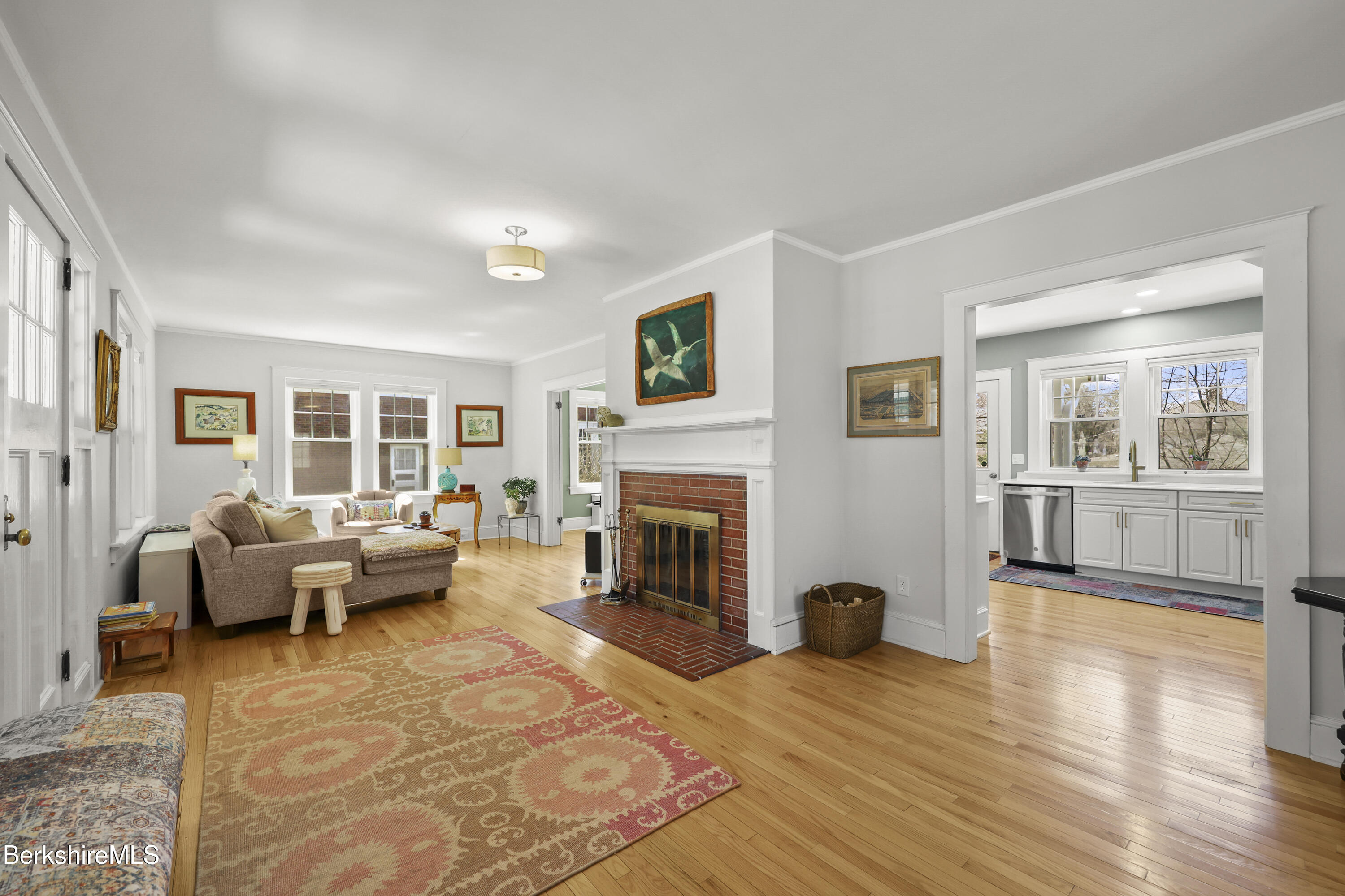 92 Northumberland Road Pittsfield, MA 01201 - Photo 9 of 33 55 Foyer