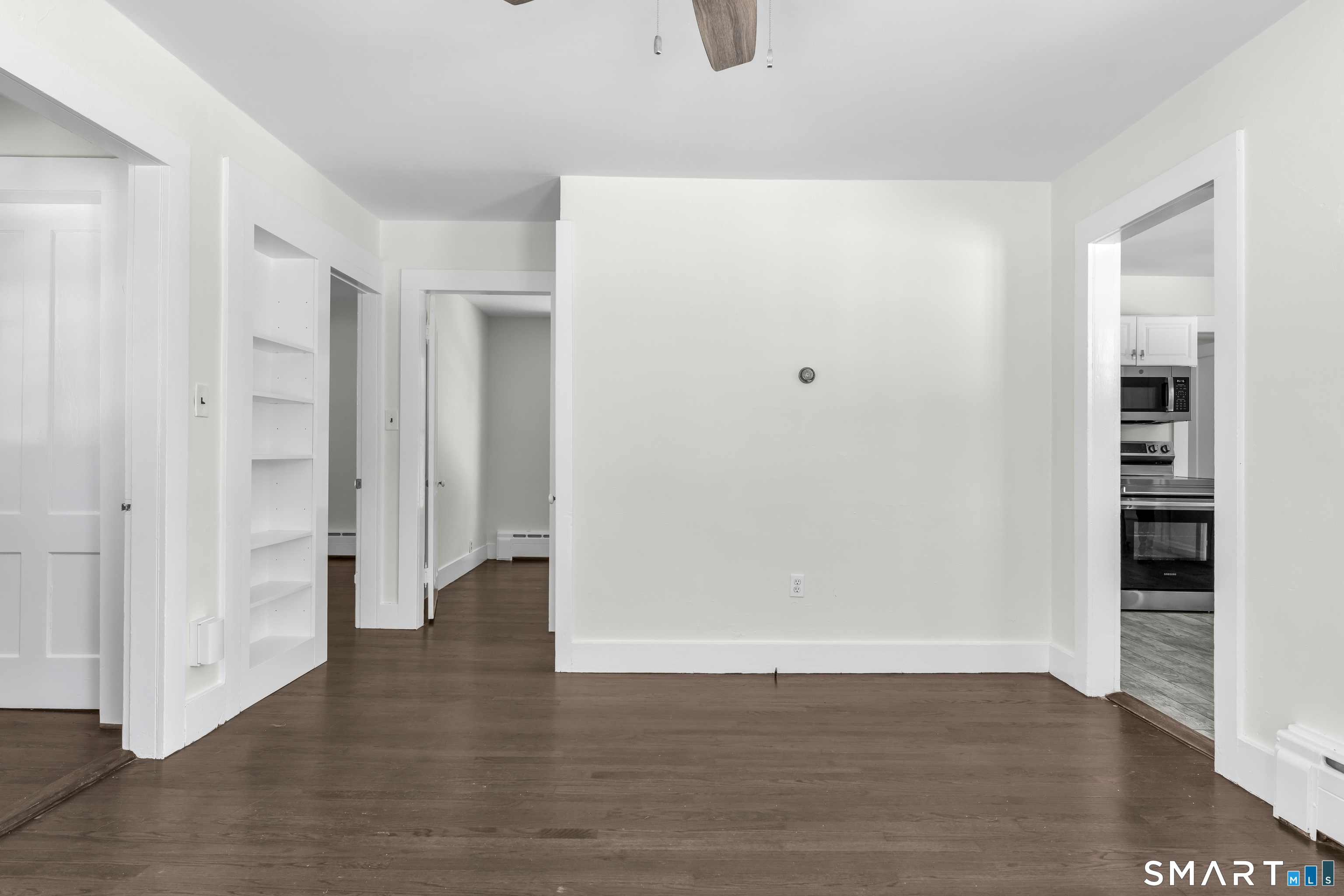 25 Drive Way Guilford, CT 06437 - Photo 11 of 39