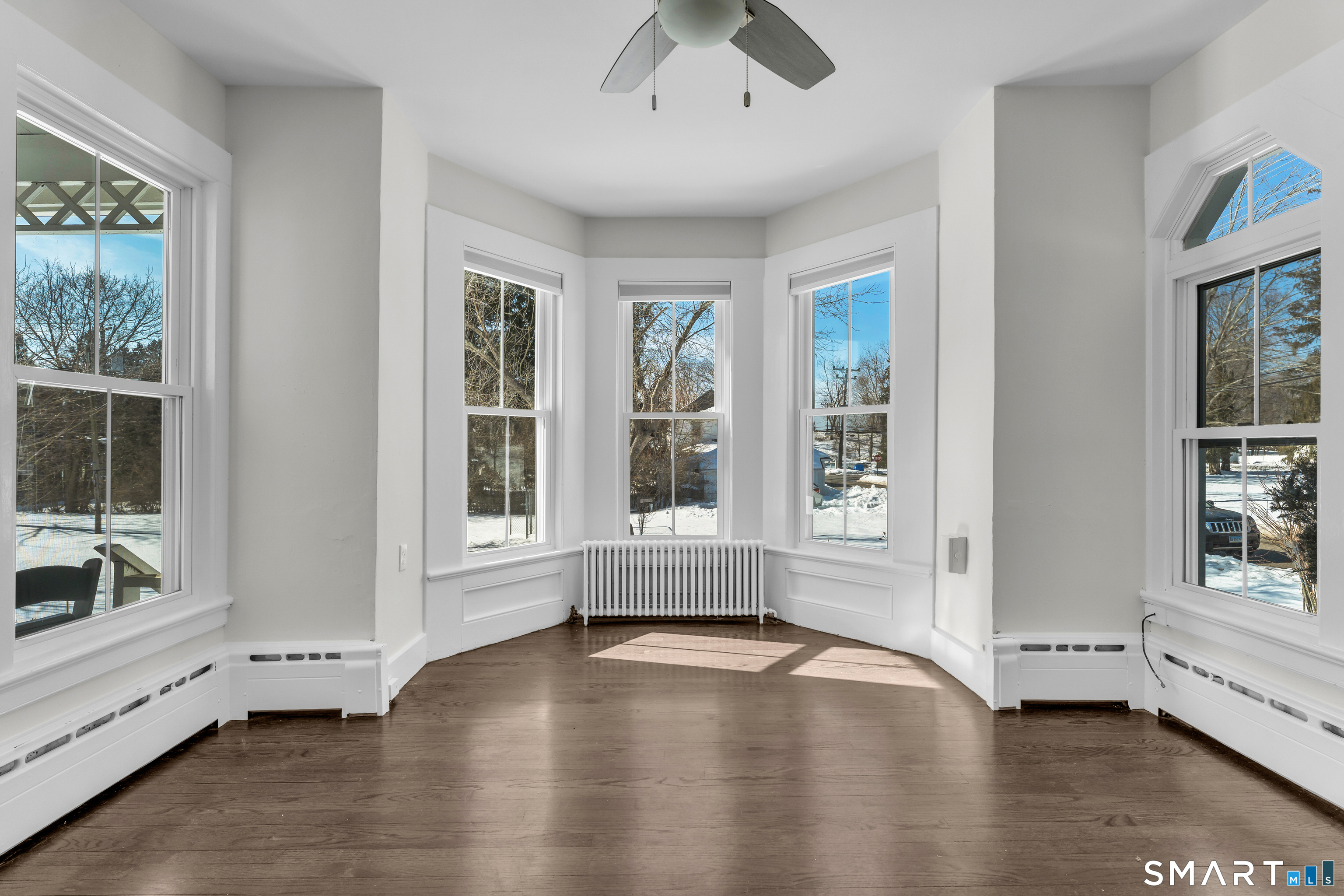 25 Drive Way Guilford, CT 06437 - Photo 3 of 39