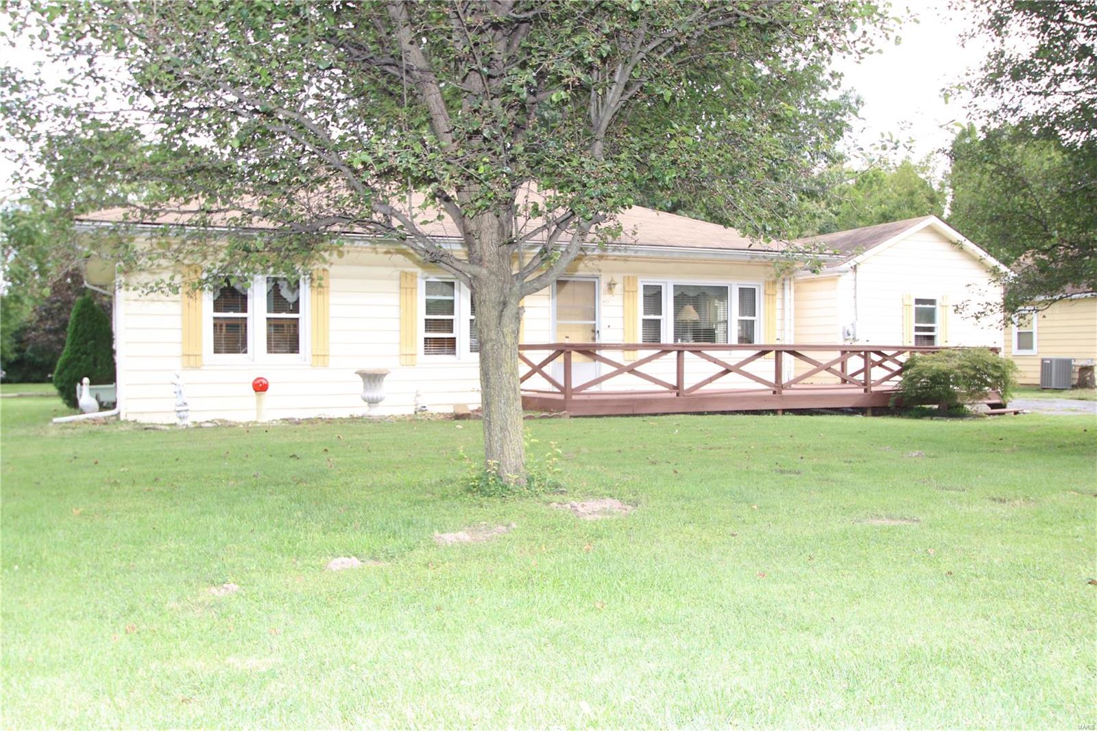 224 Ries Road Ballwin, MO 63021 - Photo 2 of 23