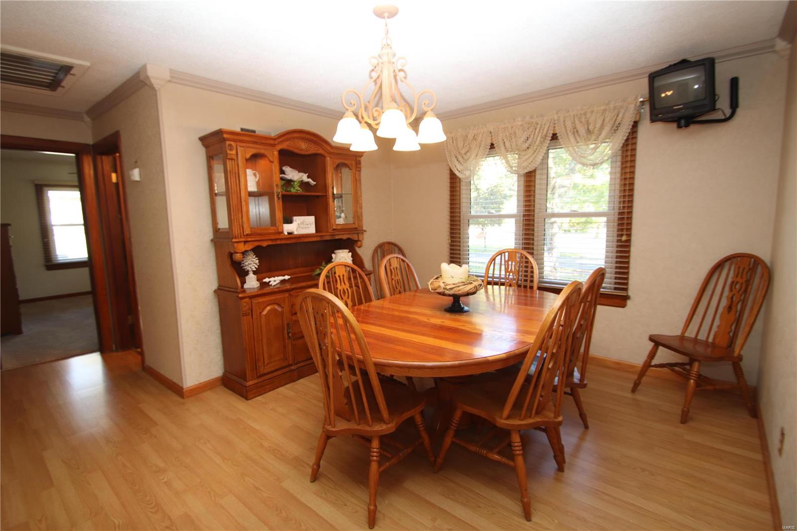 224 Ries Road Ballwin, MO 63021 - Photo 11 of 23