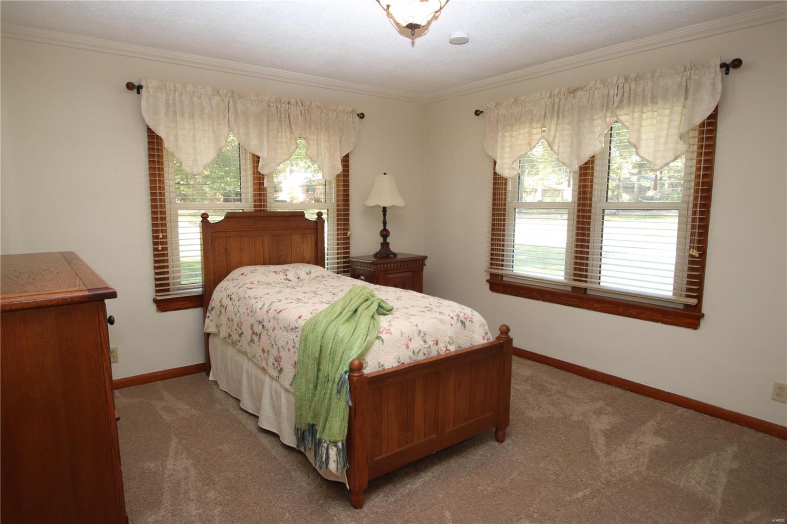 224 Ries Road Ballwin, MO 63021 - Photo 14 of 23