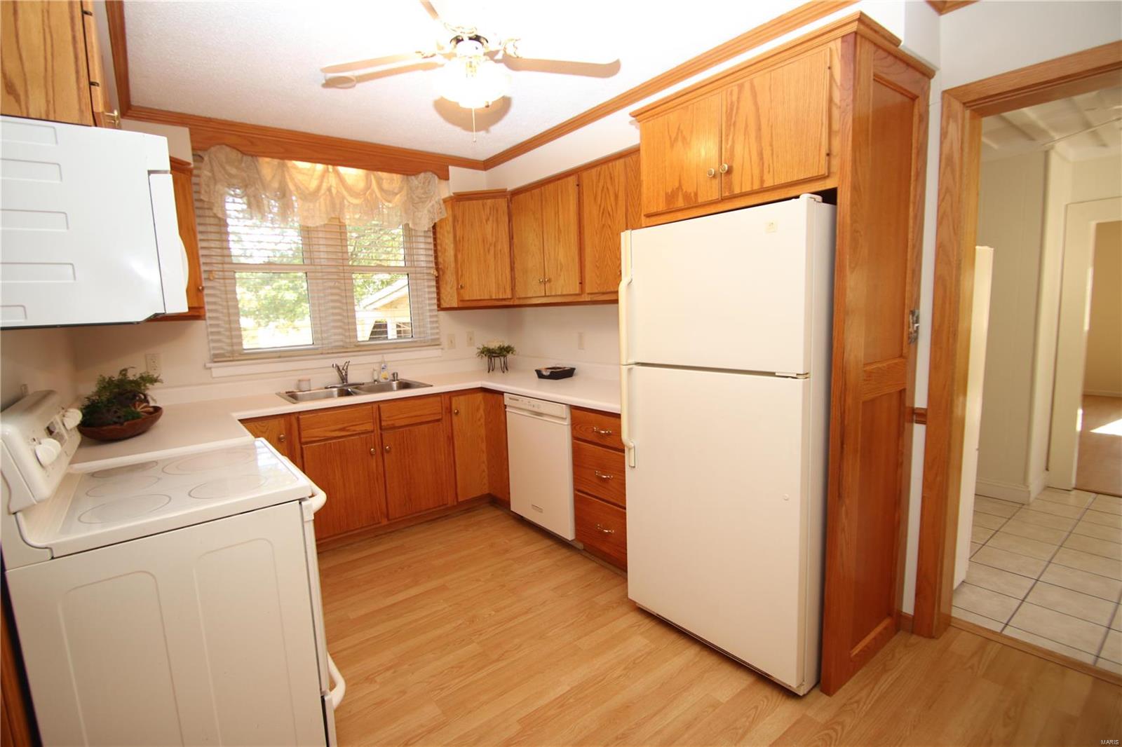 224 Ries Road Ballwin, MO 63021 - Photo 8 of 23