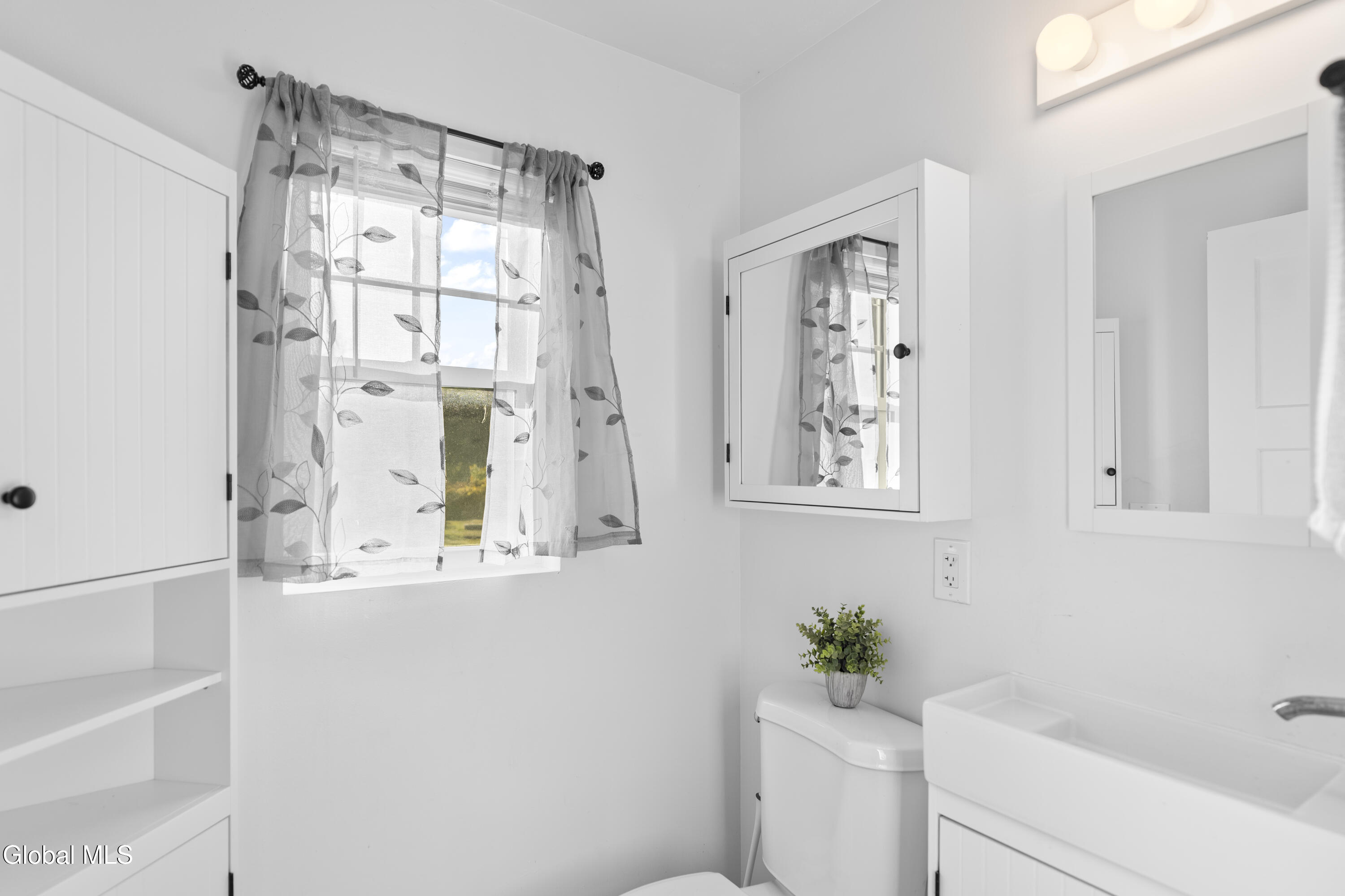 532 Font Grove Road New Scotland, NY 12159 - Photo 16 of 39 DSC07717