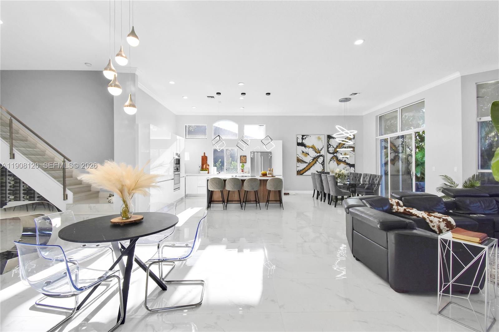 354 Mallard Road Weston, FL 33327 - Photo 5 of 50 Gallery Image 5