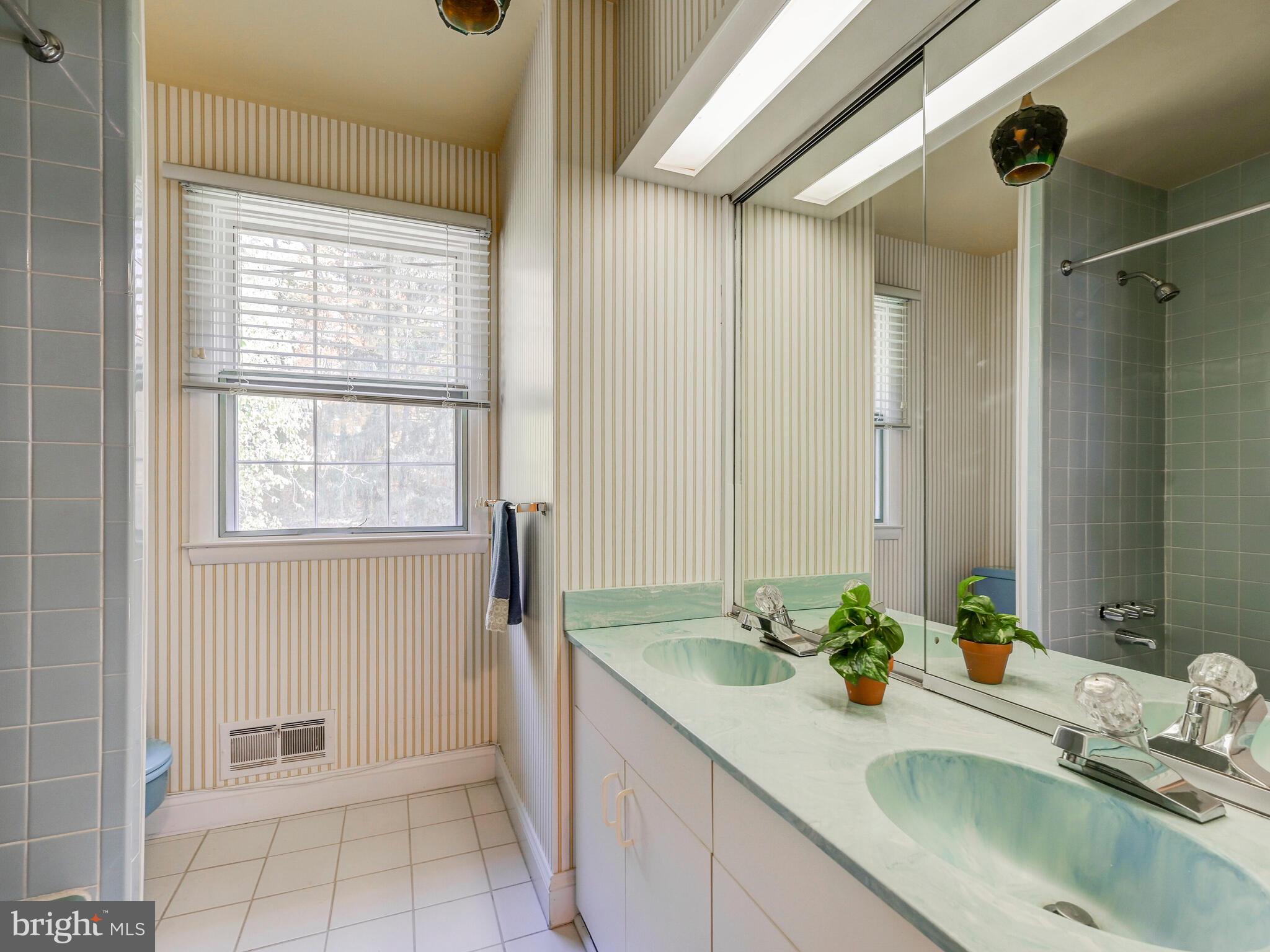 5 Springbriar Lane Pikesville, MD 21208 - Photo 30 of 38 HALL BATH