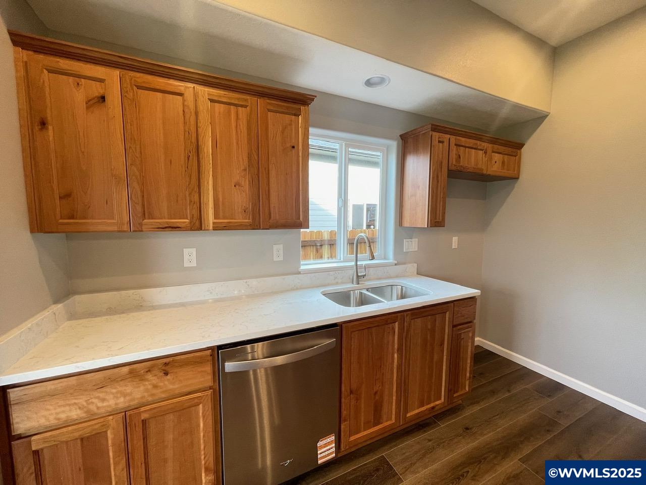 1190 Southwest Hop Street Albany, OR 97321 - Photo 19 of 38 Gallery Image 19
