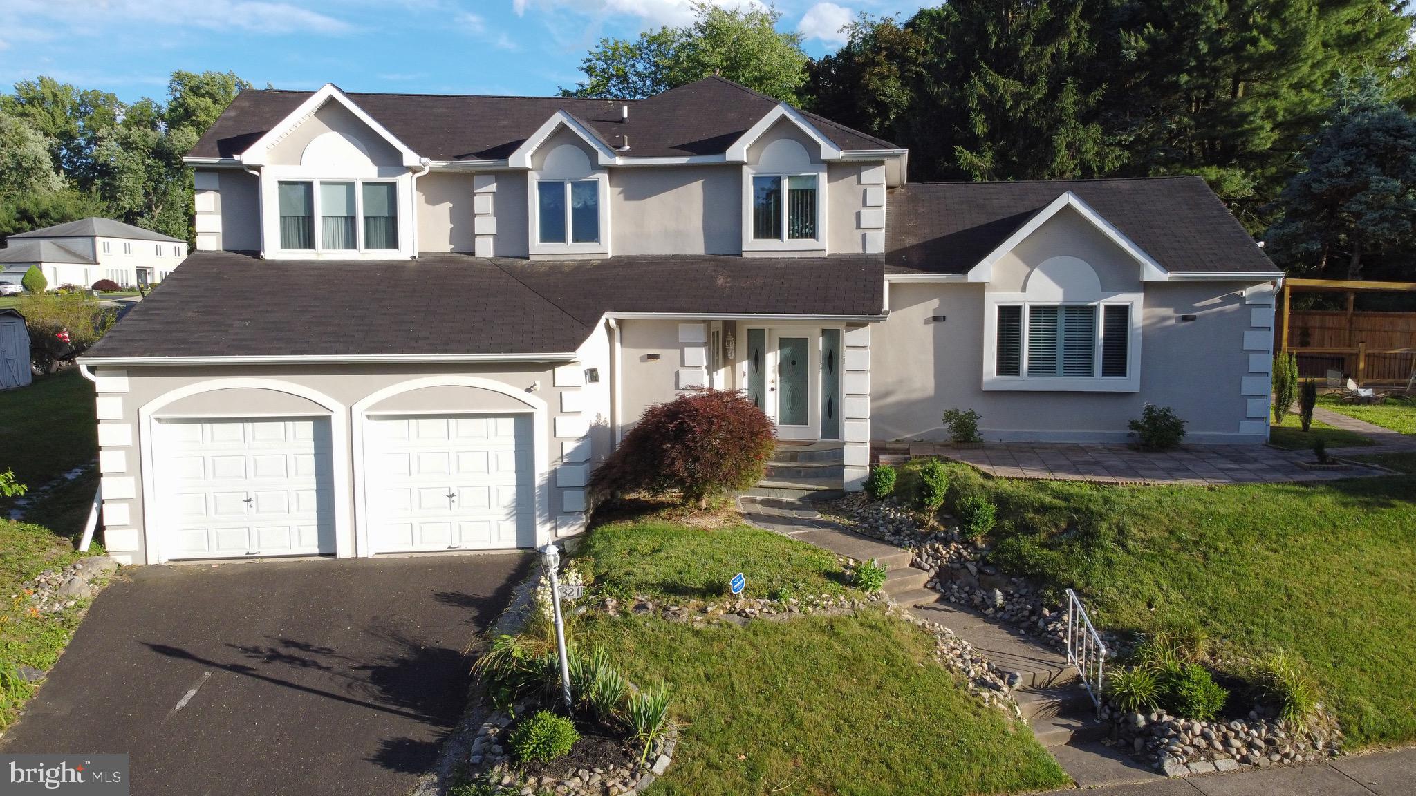 321 Betsy Road Huntingdon Valley, PA 19006 - Photo 1 of 28 Welcome to 321 Betsy Rd