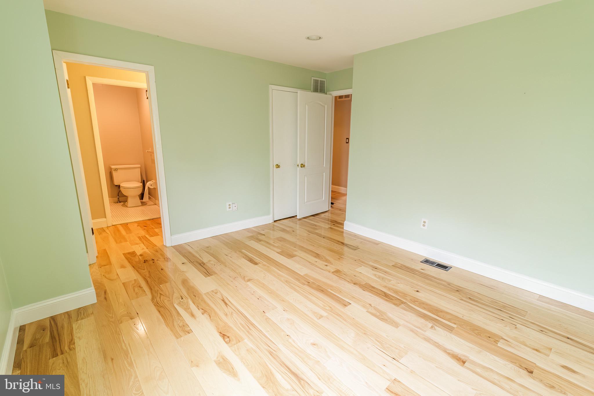 321 Betsy Road Huntingdon Valley, PA 19006 - Photo 24 of 28 Bedroom with full bath
