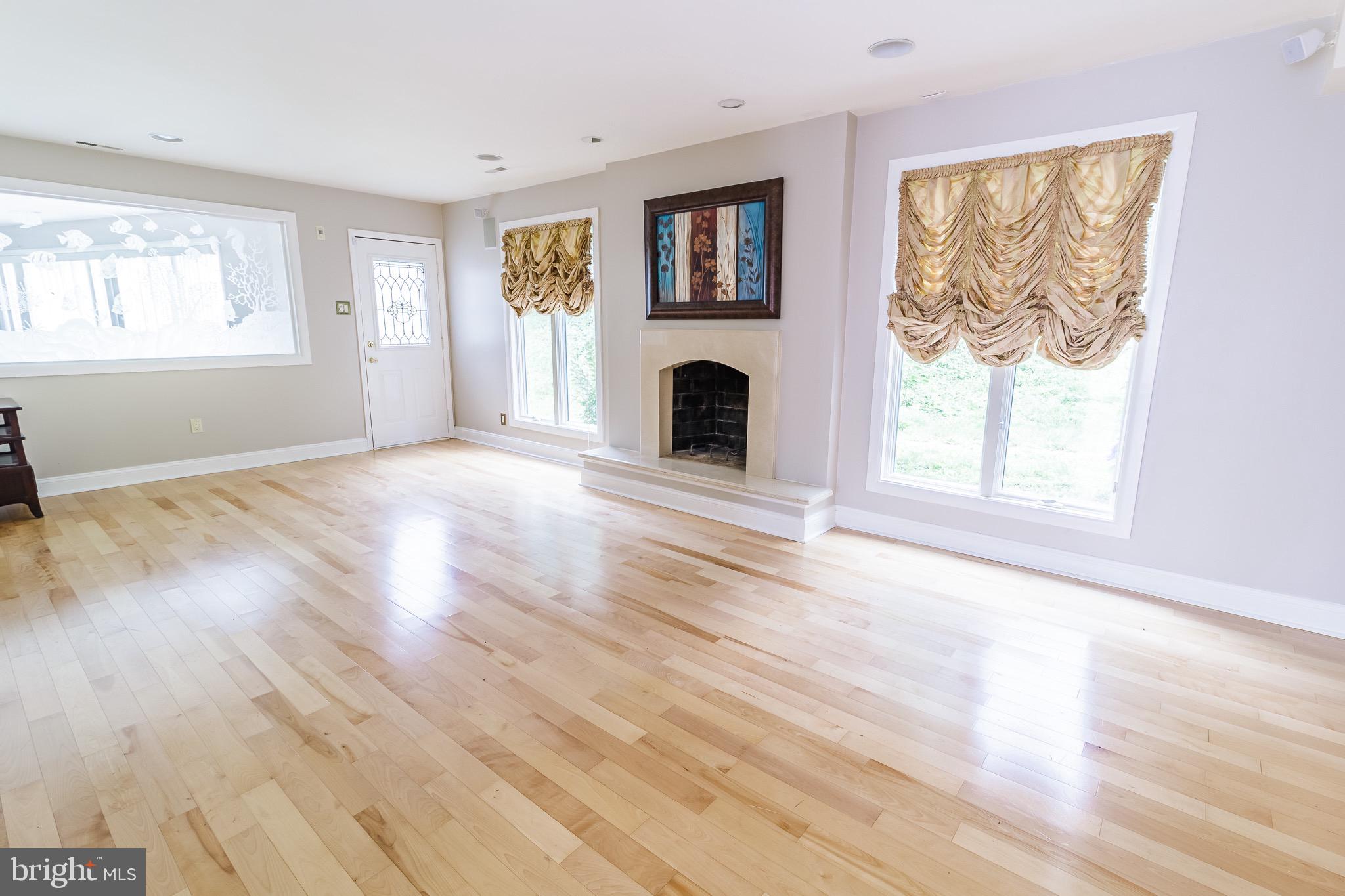 321 Betsy Road Huntingdon Valley, PA 19006 - Photo 10 of 28