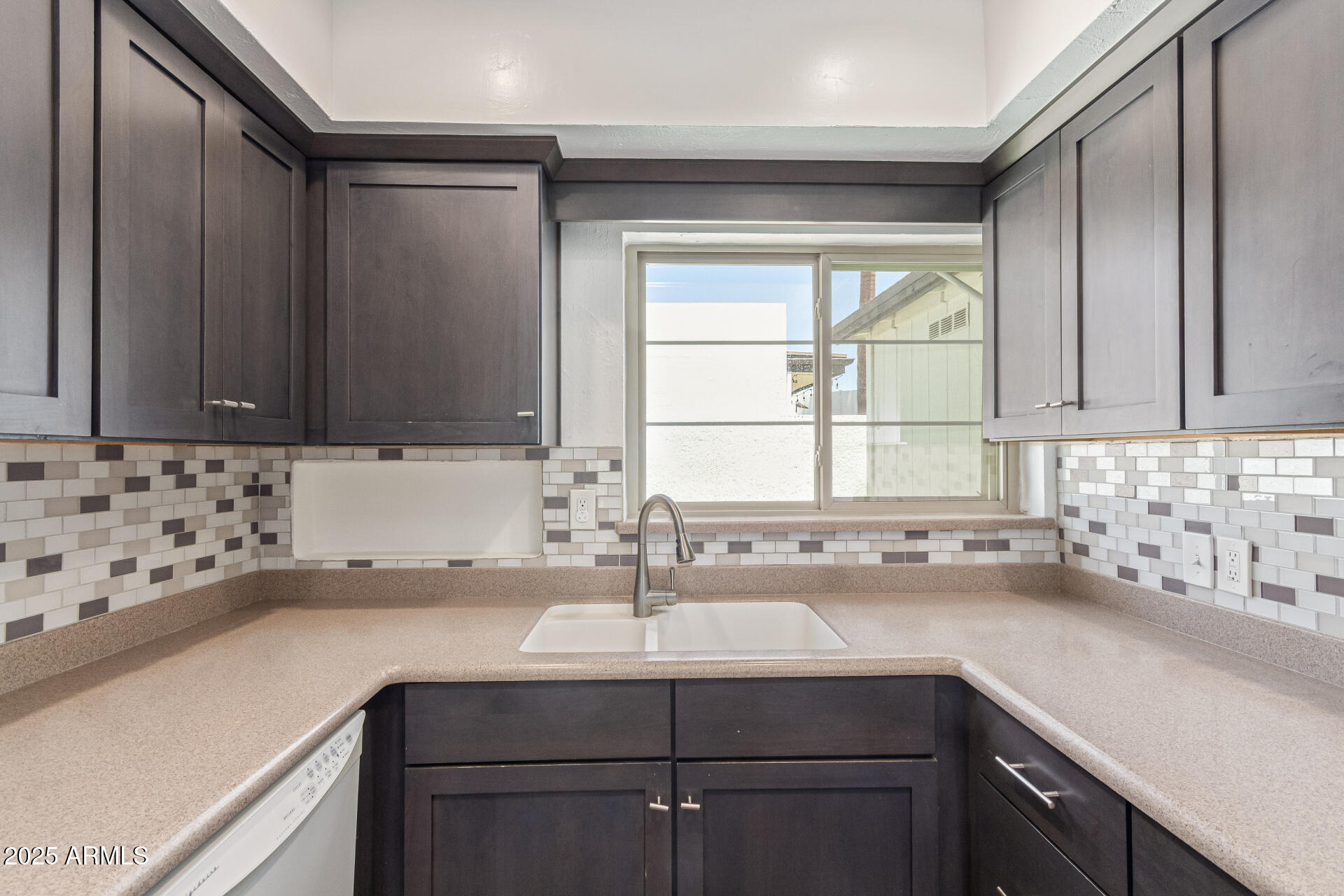 1250 East Bethany Home Road, Unit 4 Phoenix, AZ 85014 - Photo 6 of 29 07-Bethany Homes