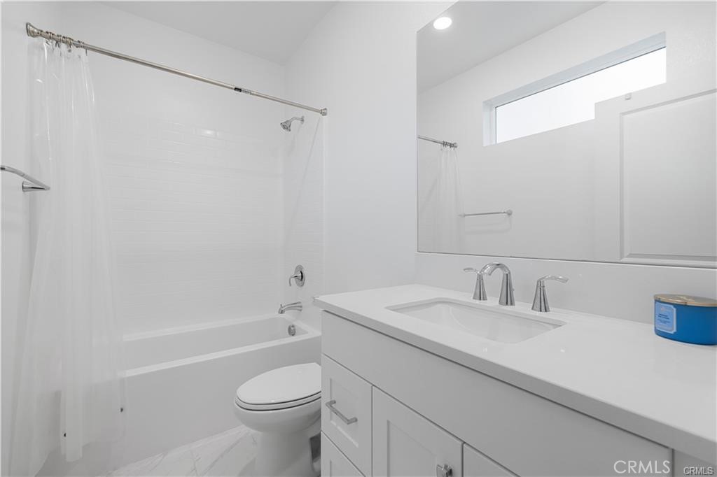 26799 Keystone Loop Valencia, CA 91381 - Photo 34 of 71
