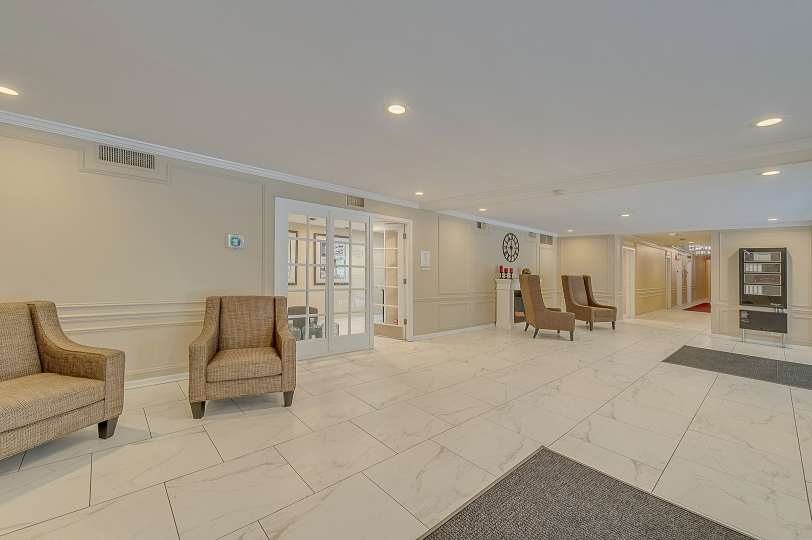 2909 North Sheridan Road, Unit 1012 Chicago, IL 60657 - Photo 4 of 15