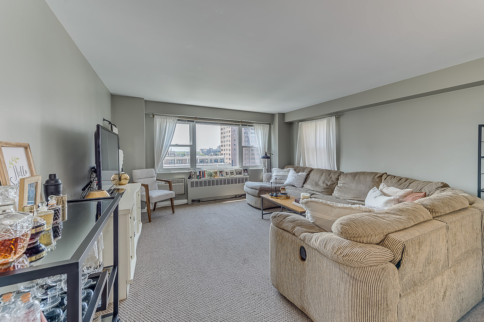 2909 North Sheridan Road, Unit 1012 Chicago, IL 60657 - Photo 8 of 15