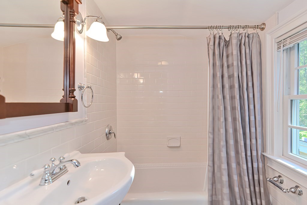 123 Baker Road Raynham, MA 02767 - Photo 17 of 41 Gallery Image 17