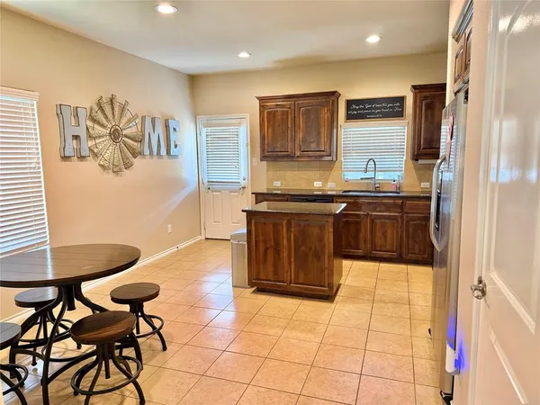 $2,175 | 1068 Meadow Scape Drive, Fort Worth, TX 76028