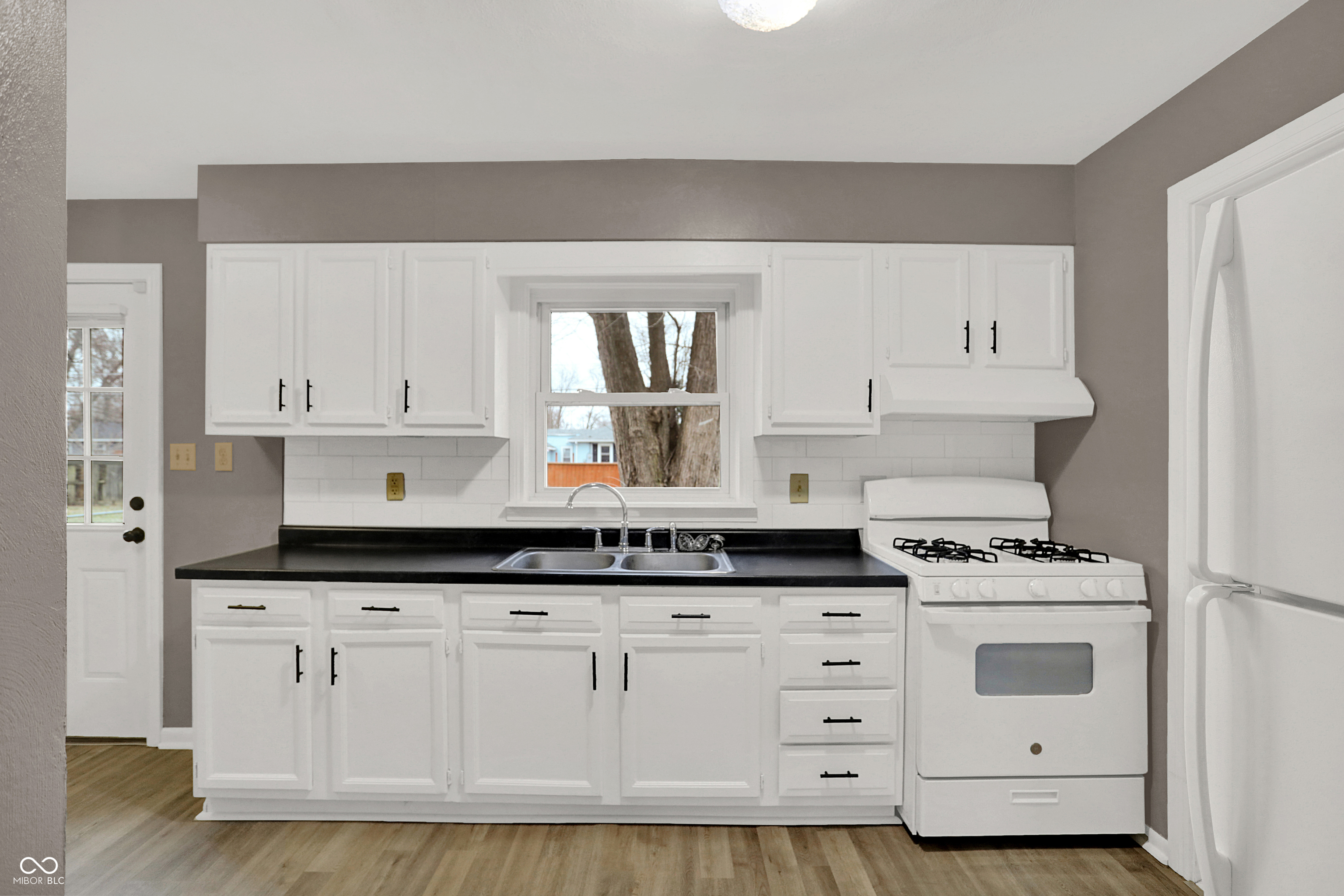 2116 Manger Lane Anderson, IN 46011 - Photo 8 of 27