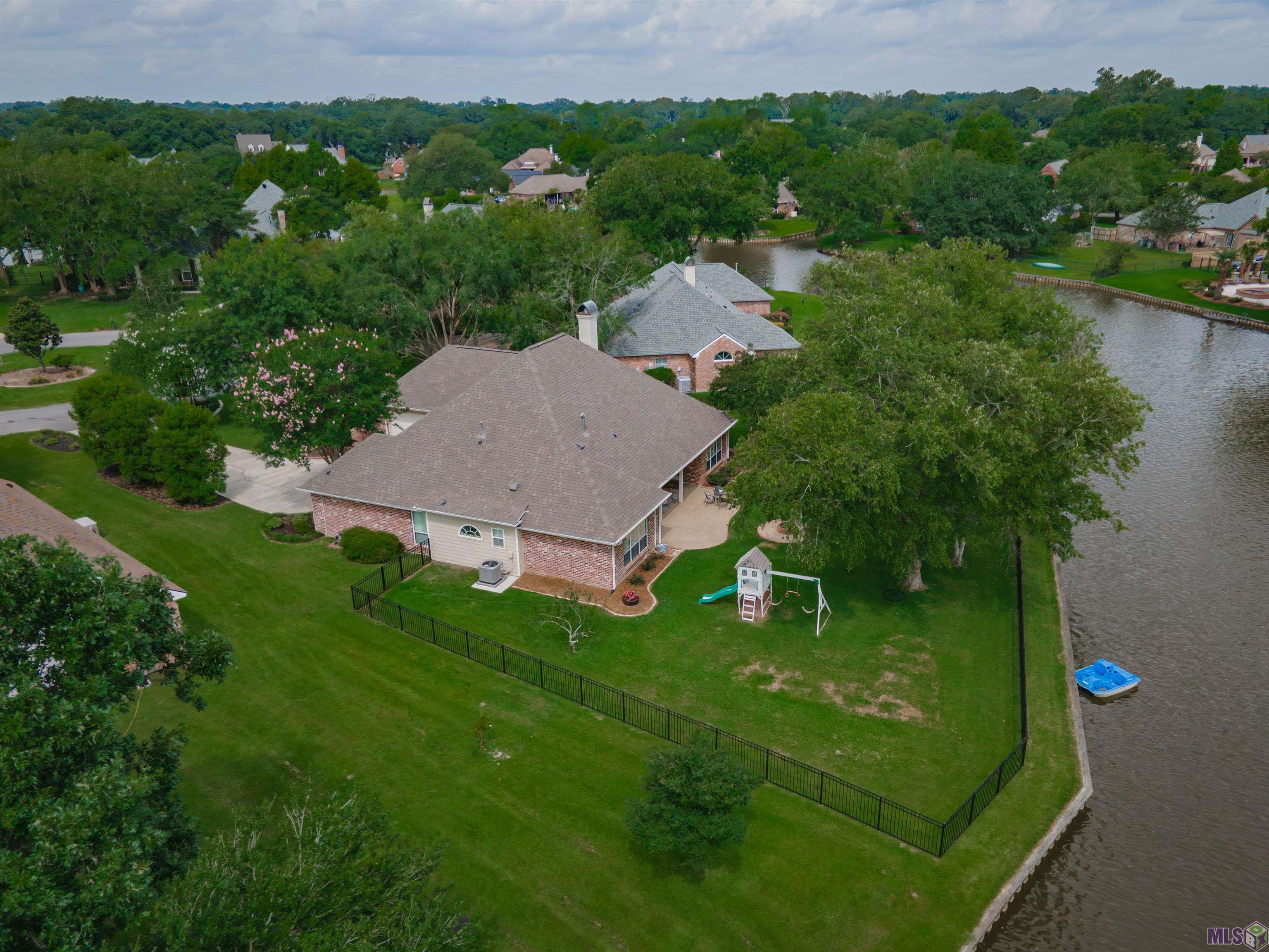 15348 Randi Court Prairieville, LA 70769 - Photo 5 of 42 Gallery Image 5