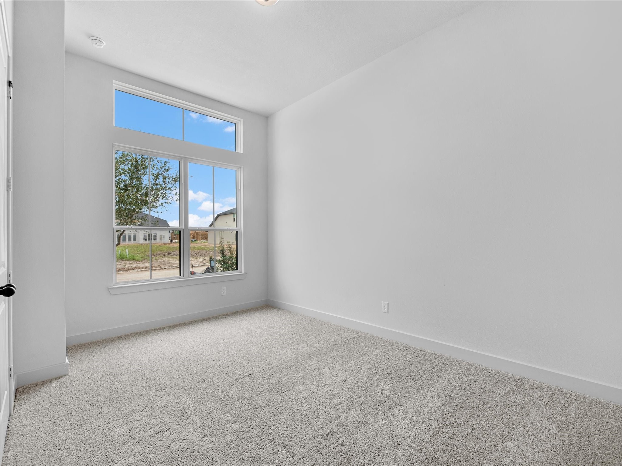 8915 Acropolis Lane Manvel, TX 77578 - Photo 16 of 32 a view of room with window