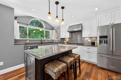 $450,000 | 1211 Lake Canyon View, Fenton, MO 63026
