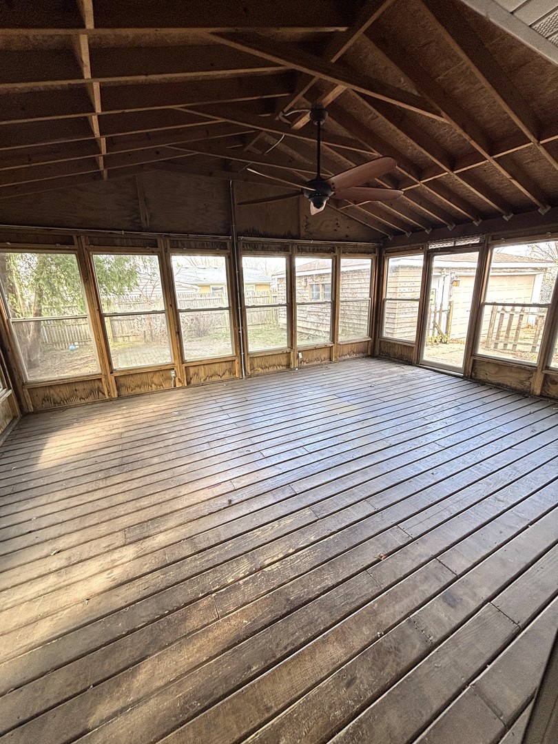 118 Hazard Road Carpentersville, IL 60110 - Photo 11 of 11