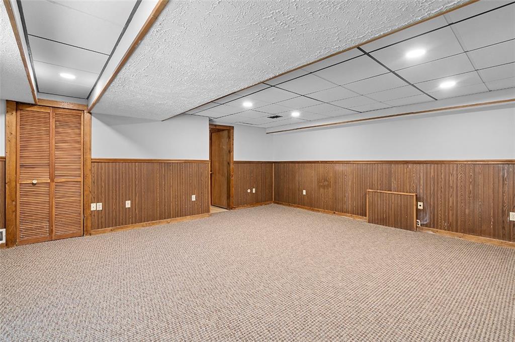 533 Woodland Road Pittsburgh, PA 15237 - Photo 36 of 43 a view of an empty room