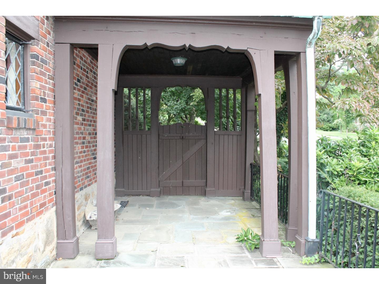 417 Devon Terrace Reading, PA 19607 - Photo 3 of 25 Patio