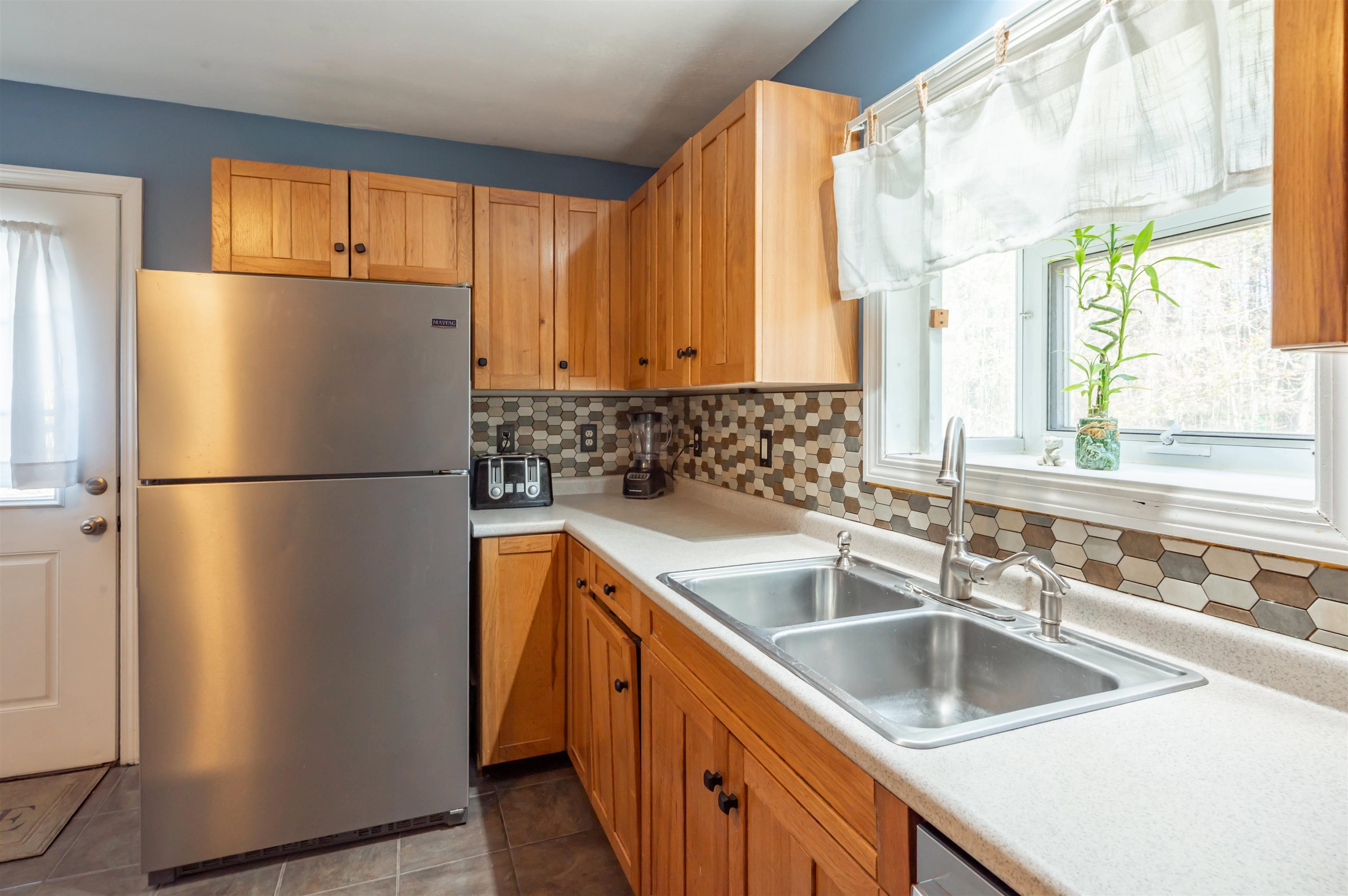 26 Pepperell Road Brookline, NH 03033 - Photo 7 of 38