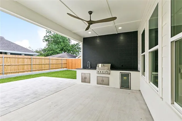 $795,000 | 10526 Phelps Street, River Ridge, LA 70123