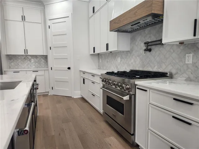 $795,000 | 10526 Phelps Street, River Ridge, LA 70123