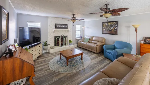 $449,000 | 2770 Lake Pierce Drive, Lake Wales, FL 33898