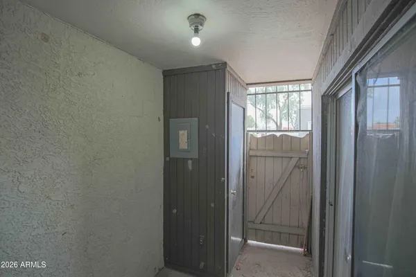 $200,000 | 4820 North 89th Avenue, Unit 104, Phoenix, AZ 85037