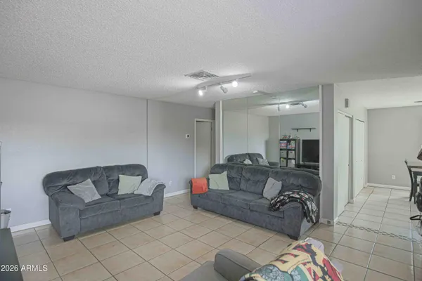 $200,000 | 4820 North 89th Avenue, Unit 104, Phoenix, AZ 85037