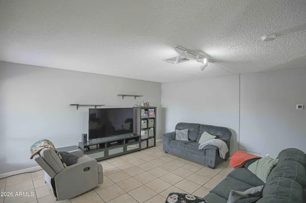 $200,000 | 4820 North 89th Avenue, Unit 104, Phoenix, AZ 85037