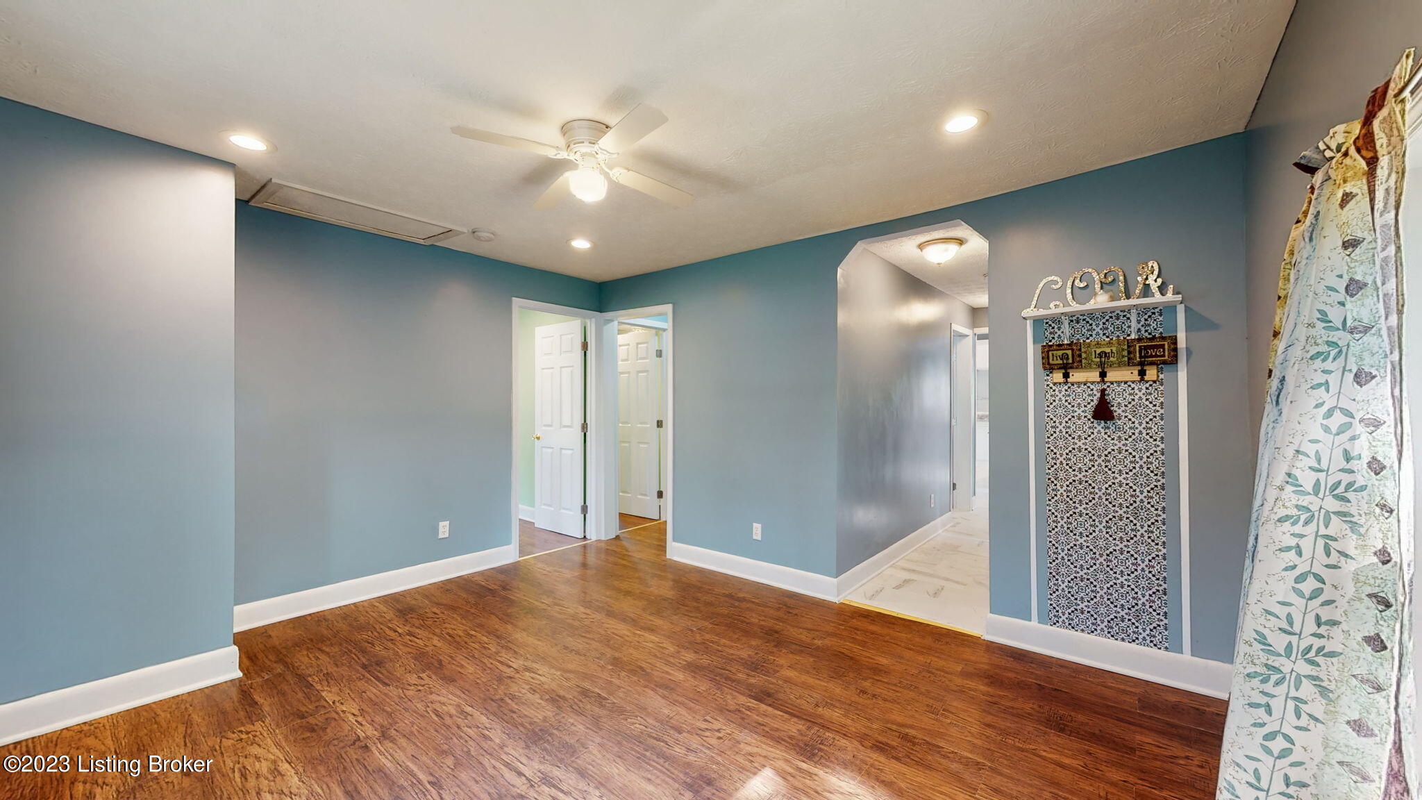 6503 Wood Road Louisville, KY 40258 - Photo 3 of 43 5-web-or-mls-6503 Wood Rd Louisville KY