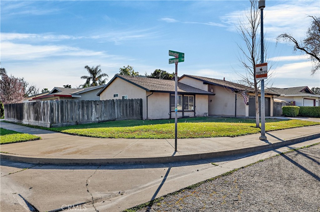 892 Amador Court Merced, CA 95340 - Photo 4 of 55