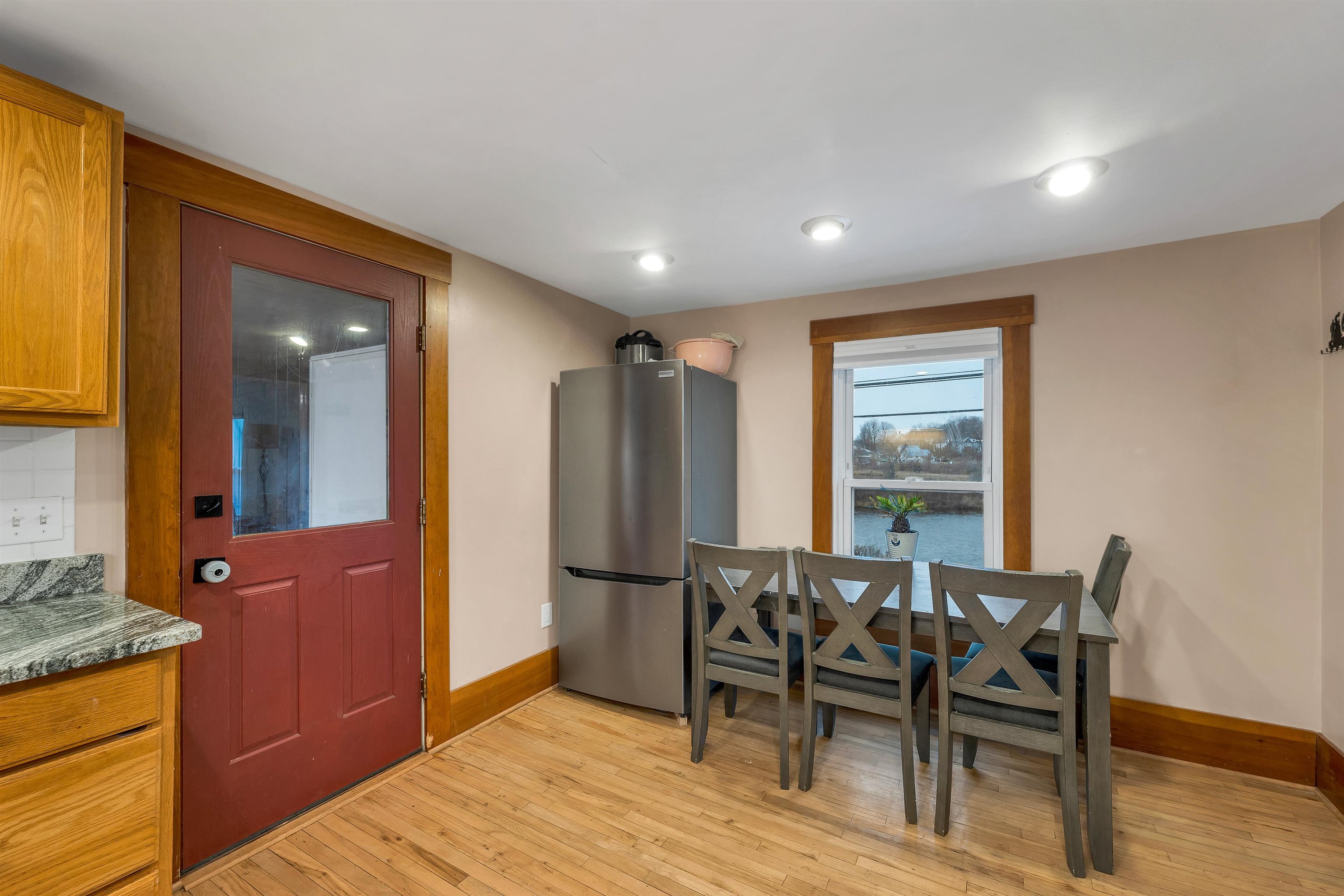 37 Water Street Lebanon, NH 03766 - Photo 8 of 33