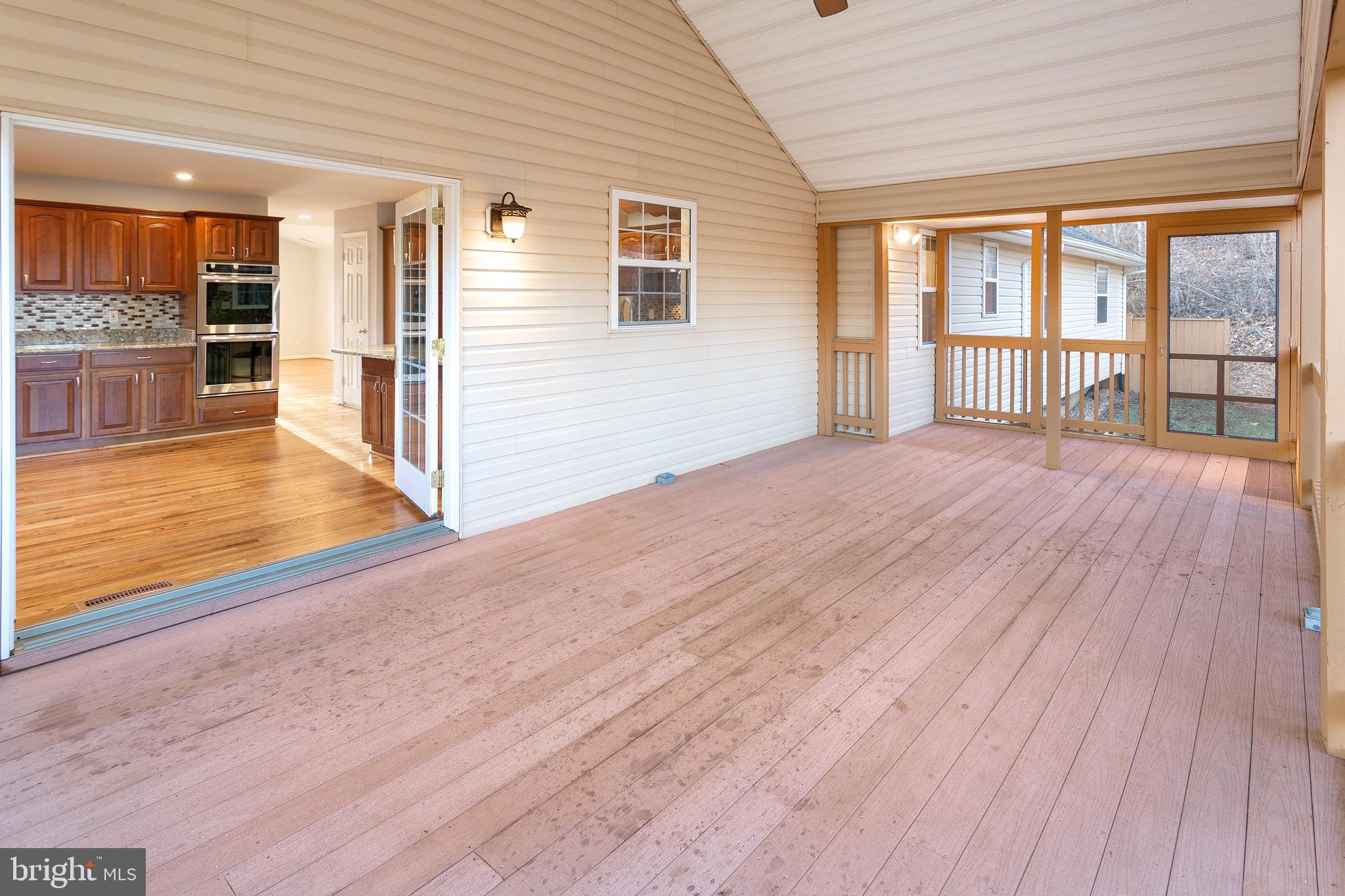 6877 Walnut Heights Drive Warrenton, VA 20186 - Photo 27 of 50