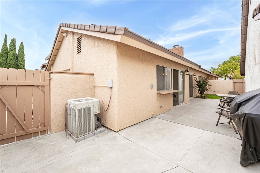 2162 Sweetbriar Road Tustin, CA 92780 - Photo 26 of 33