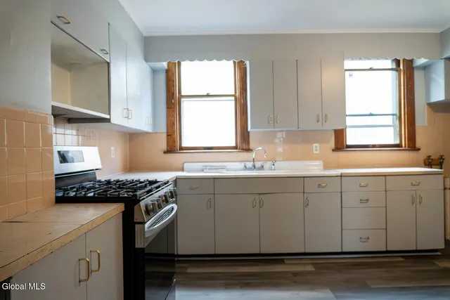 $399,900 | 57 North Brandywine Avenue, Schenectady, NY 12307