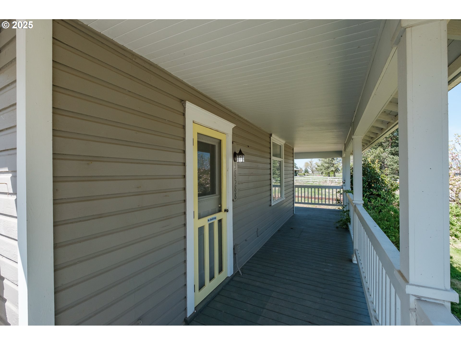 38588 Goar Road Scio, OR 97374 - Photo 13 of 48 a view of hallway with wooden floor and windows